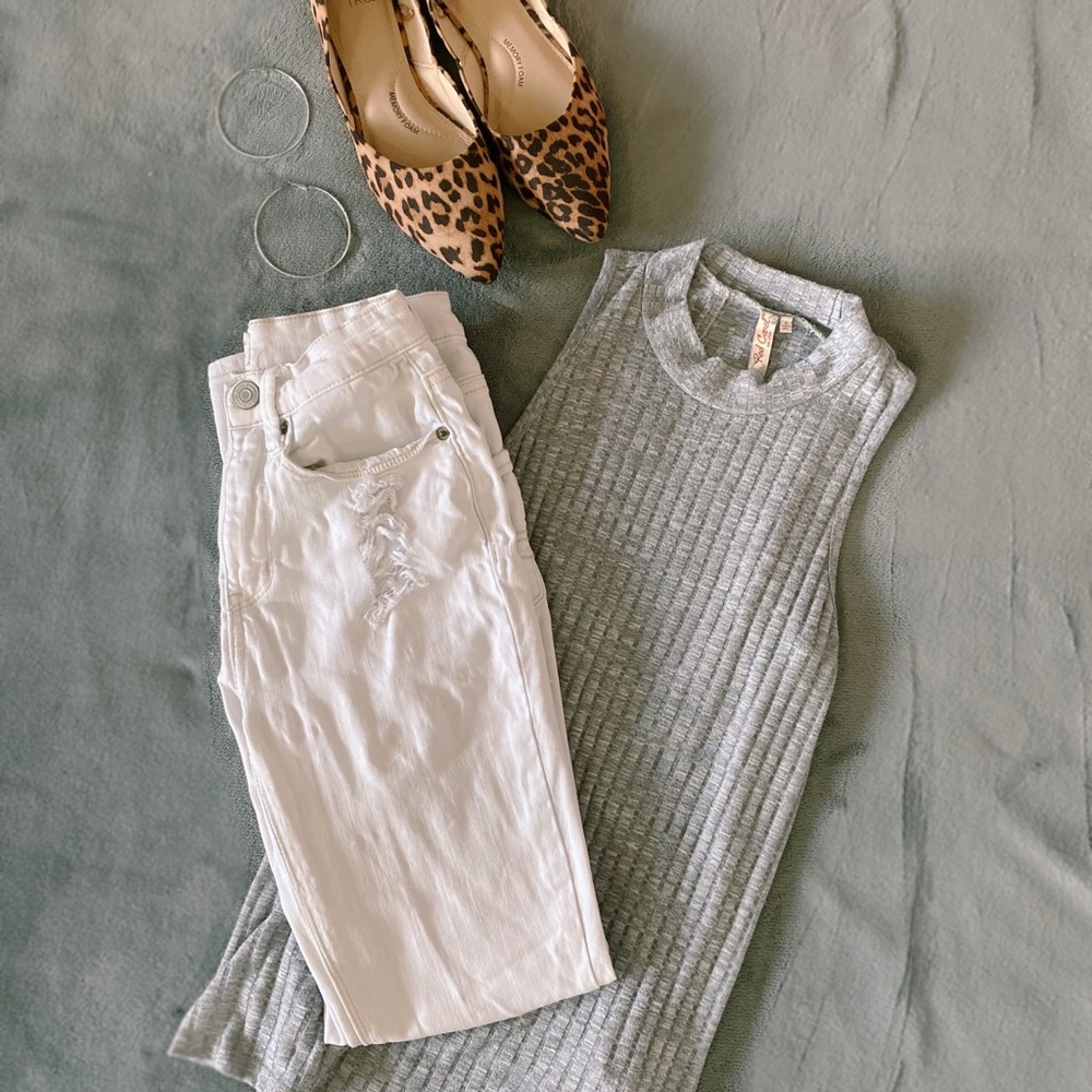 Sleeveless Grey Shirt